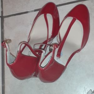 Red Nine west